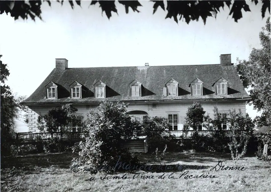 Ancien manoir de la famille Dionne a Sainte-Anne-de-la-Pocatiere