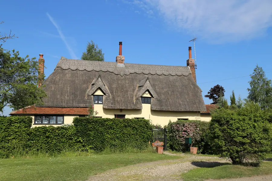 Hellmans Cross, Great Canfield, Essex, England - thatched cottage