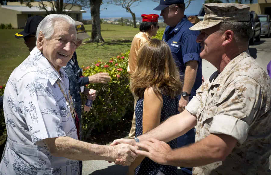 Iwo Jima veterans luncheon 150319-M-WW824-032