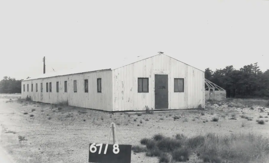 Metal barracks, Building 6718