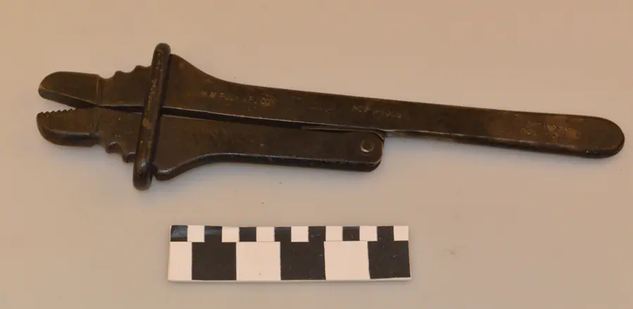 M.M. Buck Adjustable Alligator Pipe Wrench