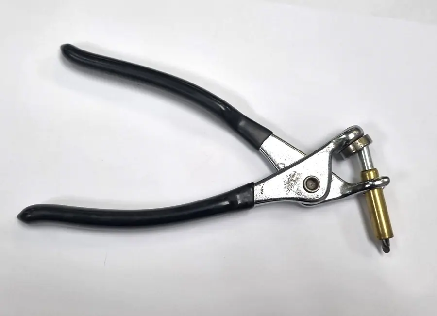 Cleco Tool for fitting temporary fasteners