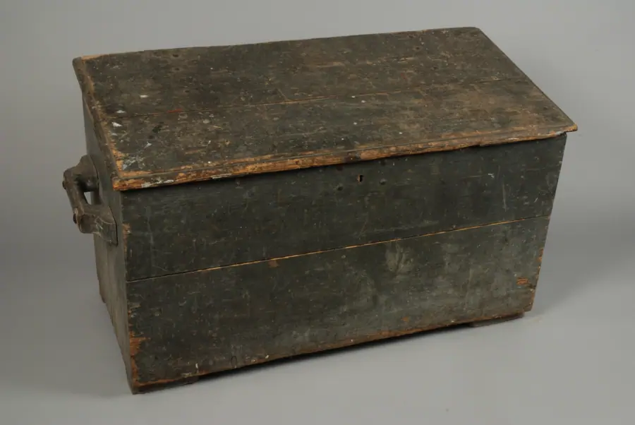 Gereedschapskist van een timmerman met toebehoren, objectnr 47668-1(1)